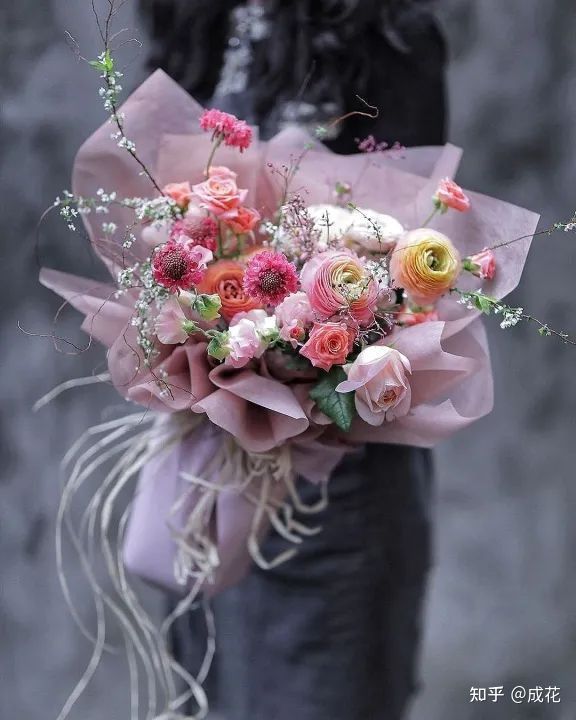 卖花包装纸选什么颜色,新手开花店怎么选择包装纸