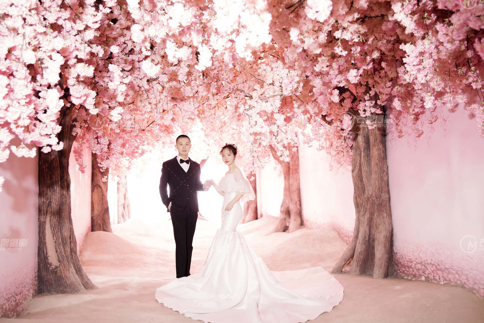 拍婚纱照看精修应该注意什么,拍婚纱照照片精修要注意什么