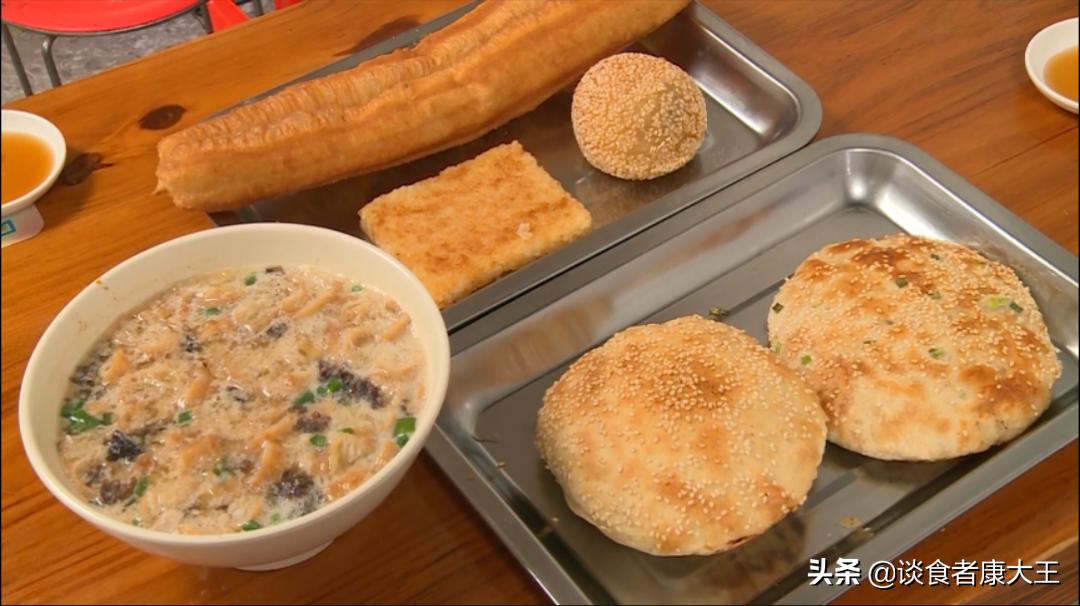 95后小夫妻开早餐店的日常,90后夫妻开早餐店