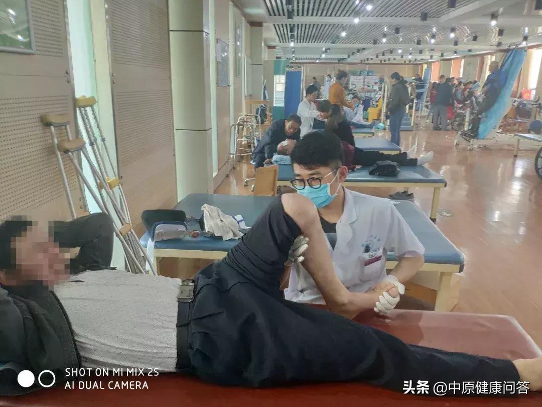 大学生足球比赛受伤学校多大责任,学生在校足球比赛受伤如何处理