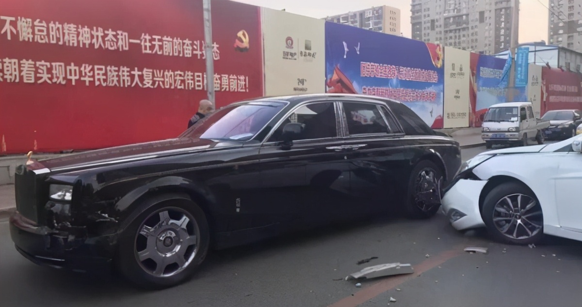 撞上豪车双方没有保险怎么办,撞上豪车是什么险