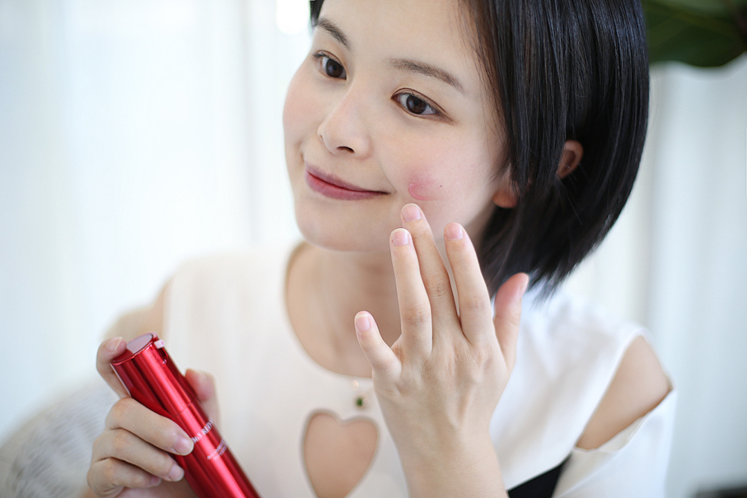 ahc抗老补水,ahc洛神花抗氧化精华露