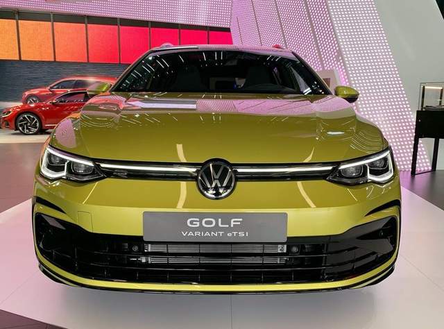 进口高尔夫旅行车行驶质感,进口高尔夫旅行版是几座