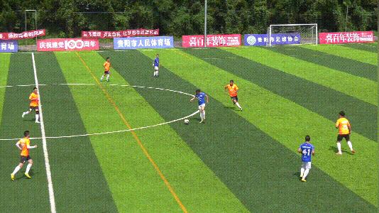 她想@所有人：“明年某日，请务必来捧我的100场！”