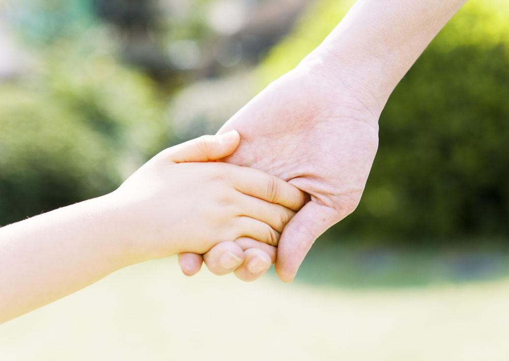 小女孩看到狗狗就害怕,看见小动物就特别恐惧是病吗