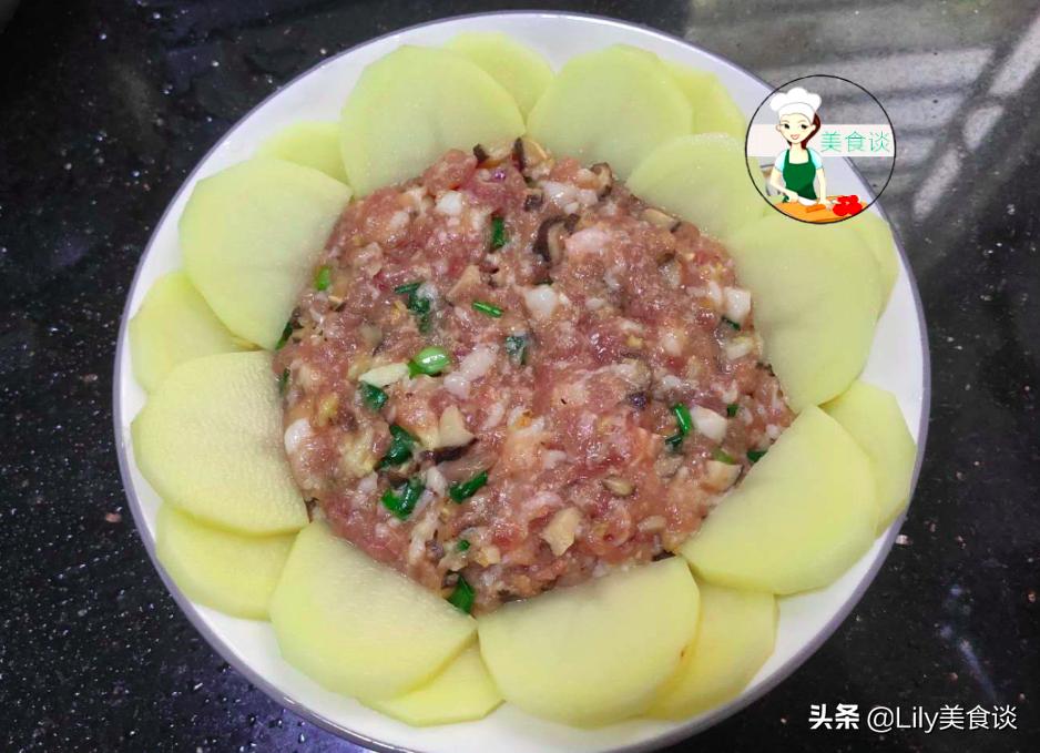 土豆蒸了怎样弄最好吃最简单,蒸土豆和什么一起蒸好吃