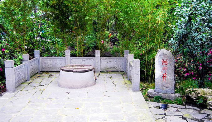 锦里和锦里古街有什么区别,锦里古街在哪里呢