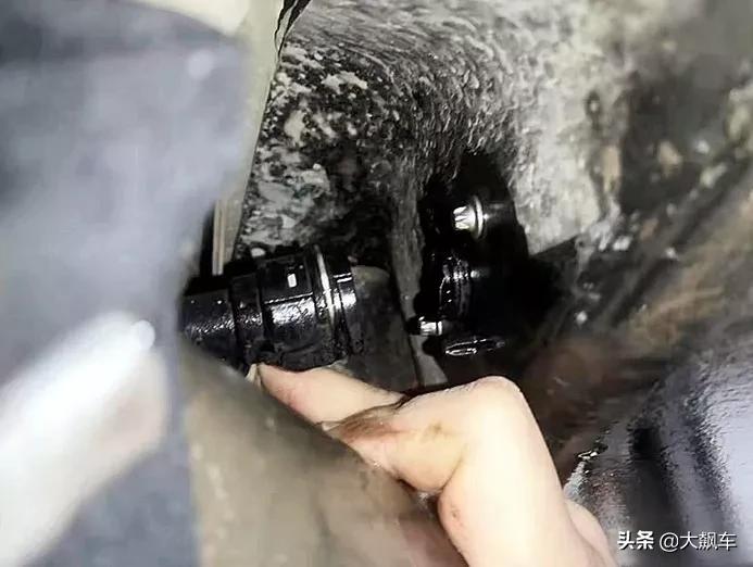 特斯拉修车有多贵,特斯拉修车一个面多少钱