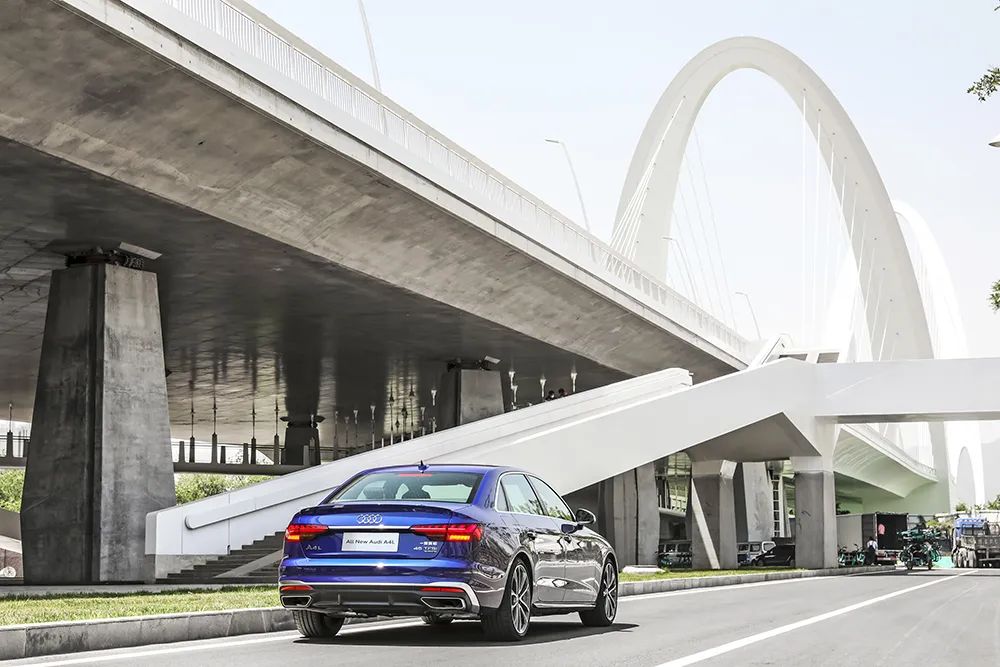 试新奥迪a4,全新a4l路试