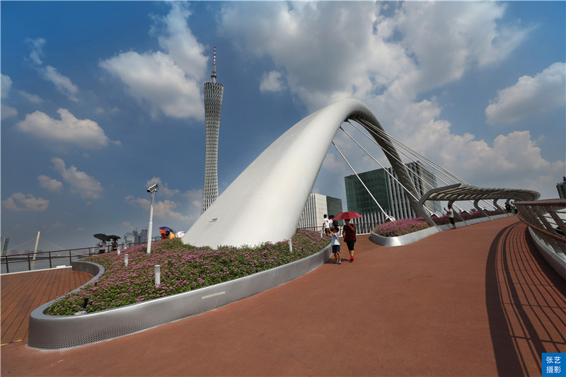 广州人行景观桥最新情况,广州海心沙人行天桥