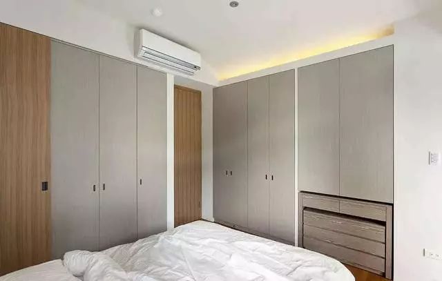 衣柜不到顶该如何处理?学会这4招,教你省下一大笔钱