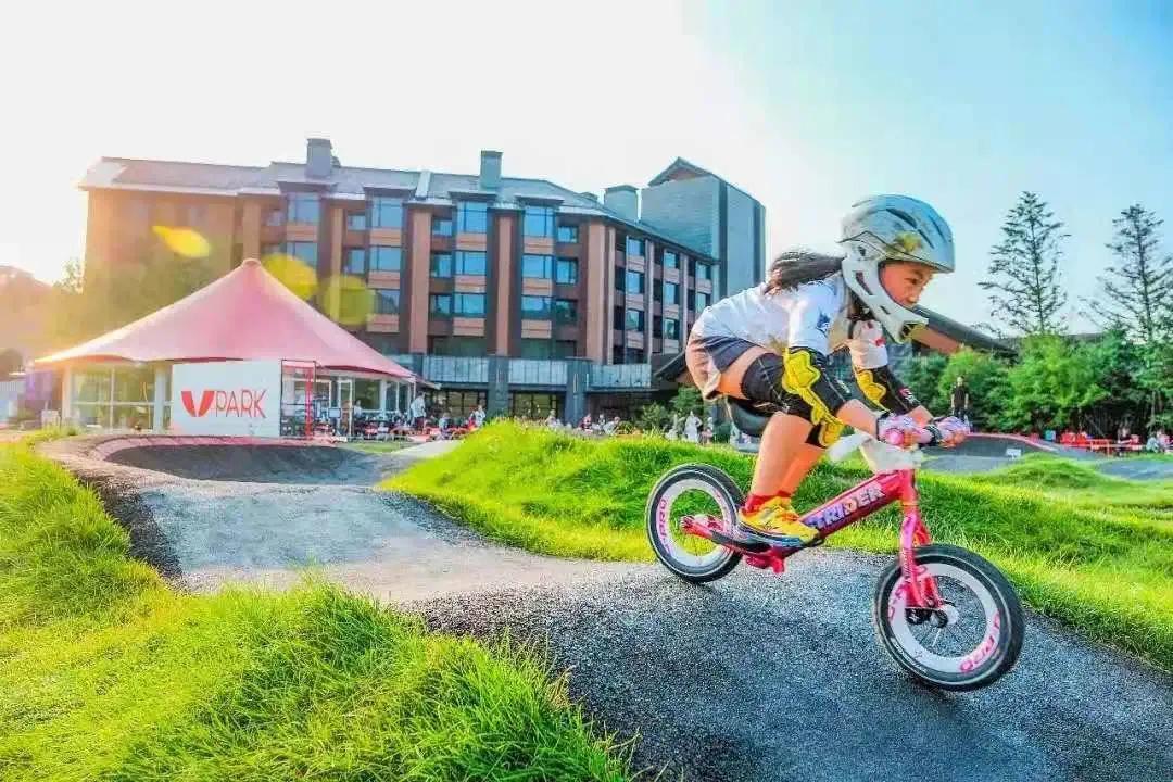 松花湖万科滑雪场季卡和全季卡,2022-2023松花湖季卡怎么买