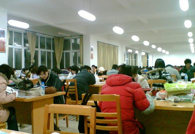 学生会面试问问题应该问些啥,学生会面试问你缺点时应该怎么答