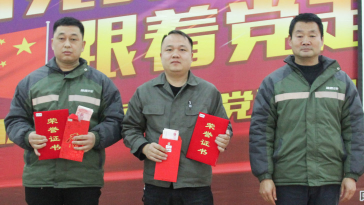 隆鑫致敬奋斗者,隆鑫动力摩托