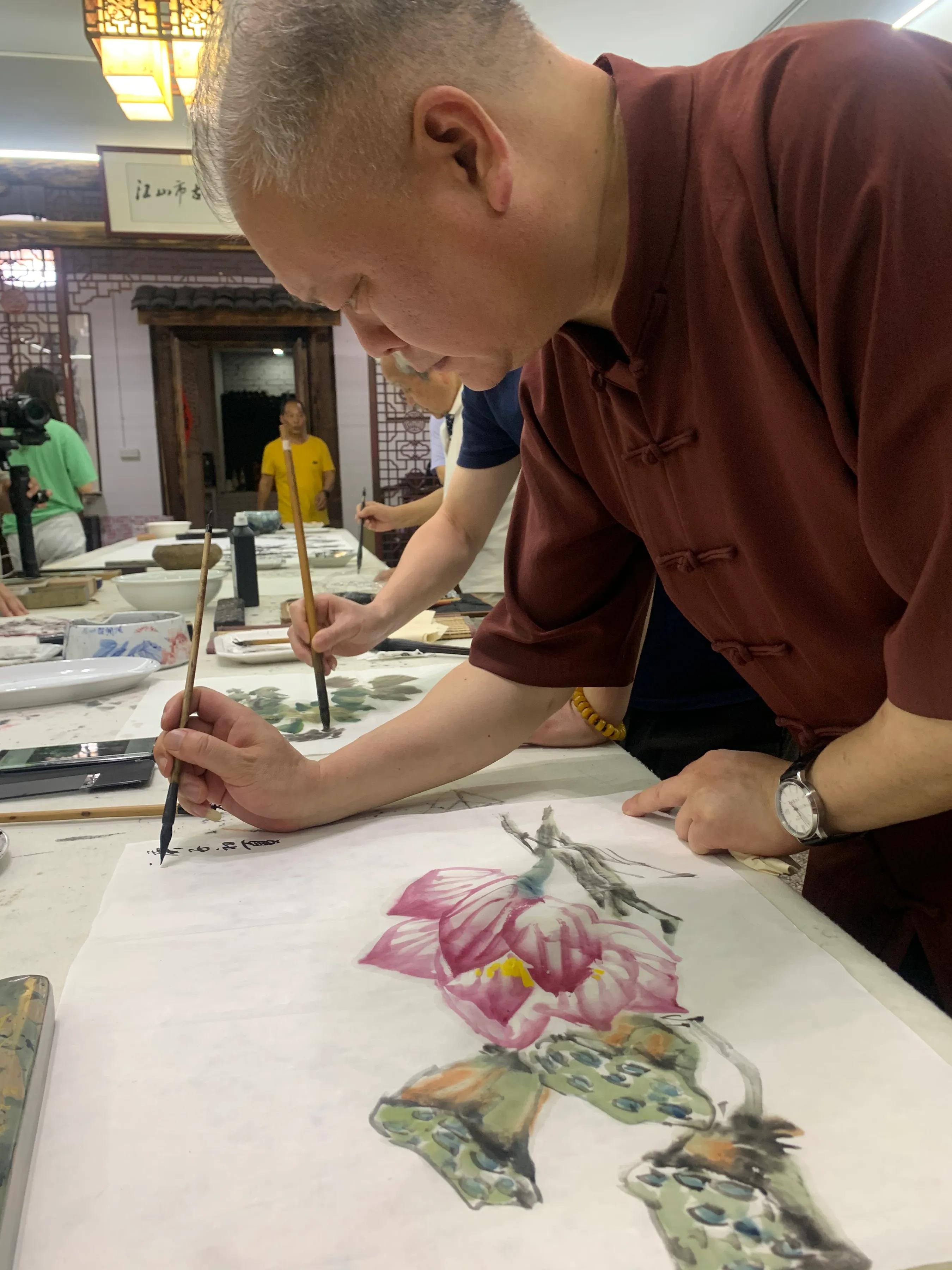 正泰光伏效果图,正泰光伏航拍