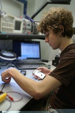 史上最牛b的黑客乔治霍兹,世界上最牛的黑客乔治霍兹