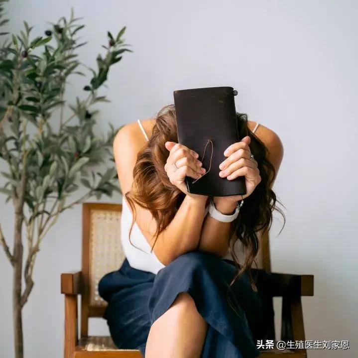 怀孕3次都停胎检查又没什么问题,孕期胎停有什么症状和表现