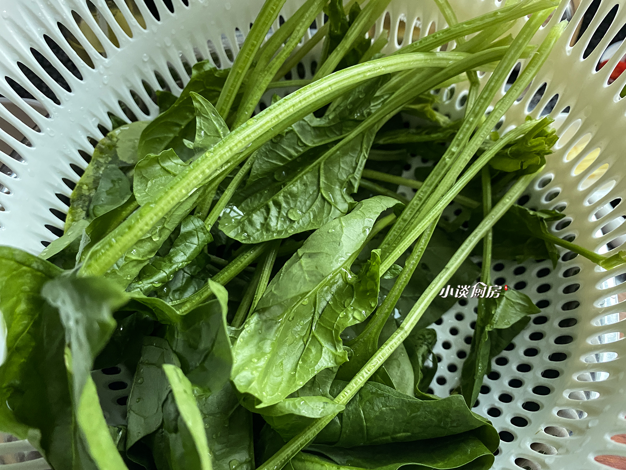 用眼多度,记得喝这碗“护眼汤”,富含维生素A,学生*党**要常喝