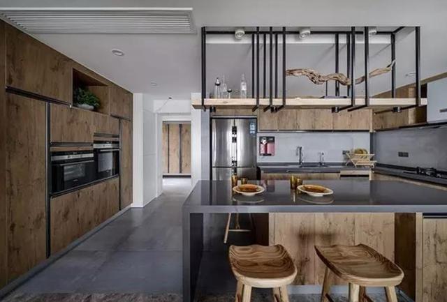 在广东混要懂得广东白话,在广东茶室的重要性