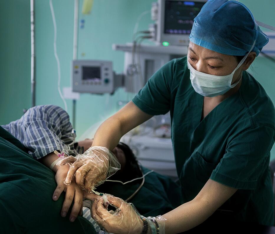 剖腹产时紧张怎么办,剖腹产紧张容易大出血吗