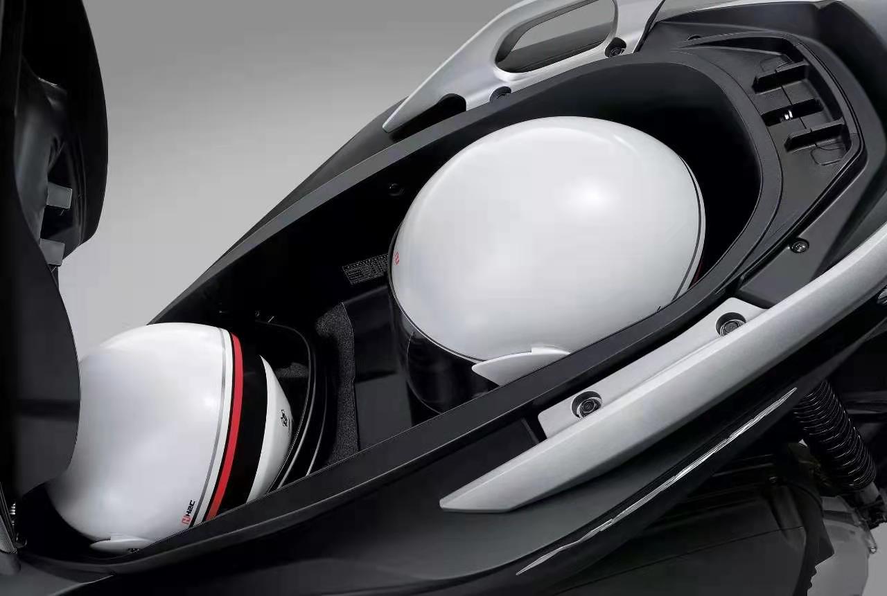 佛沙300和tmax300,本田佛沙300售价公布