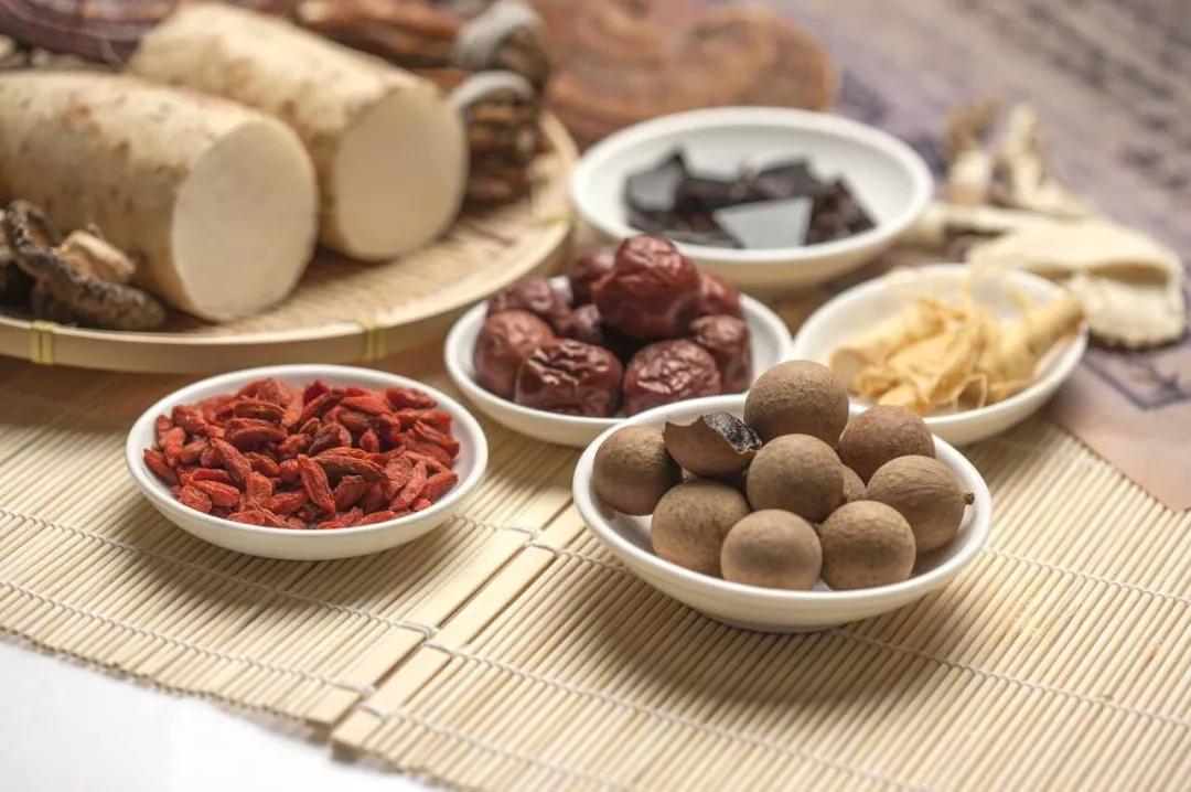 过海关被拉进小黑屋会发生什么,过海关被关进小黑屋怎么办