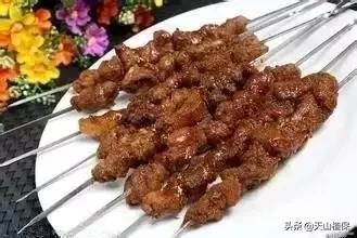 水晶凉皮和绿豆凉皮子的做法,家常凉皮的制作方法新疆