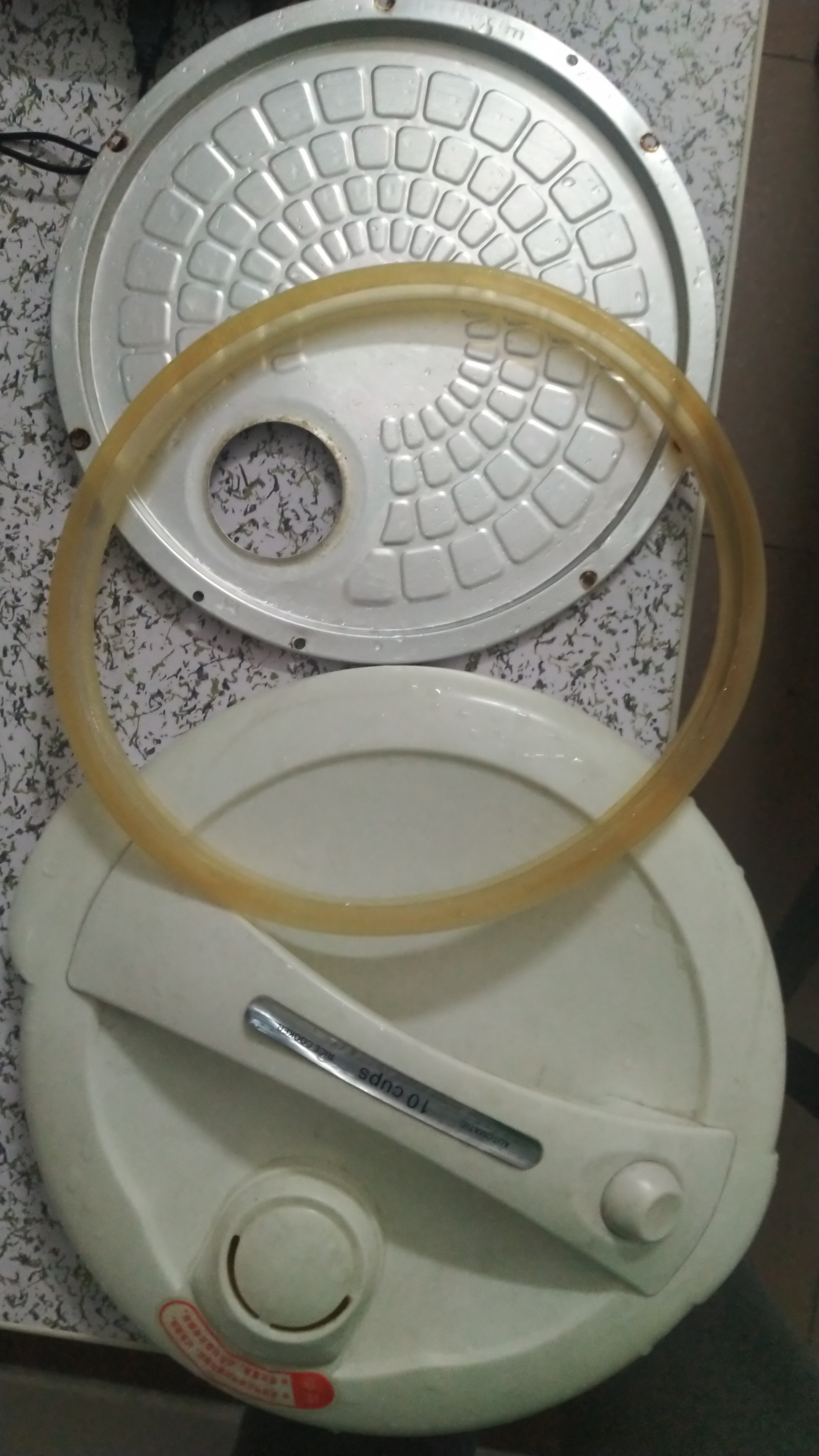 老式苏泊尔电饭锅怎么换胶圈,电饭锅怎么换胶圈