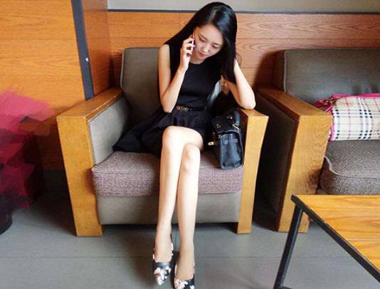 国足队员妻子,盘点新生代国足太太团