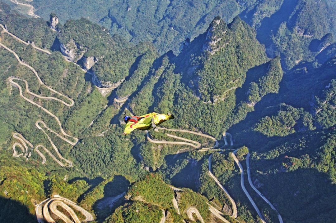 带你了解翼装飞行,翼装飞行为什么还能由低而高