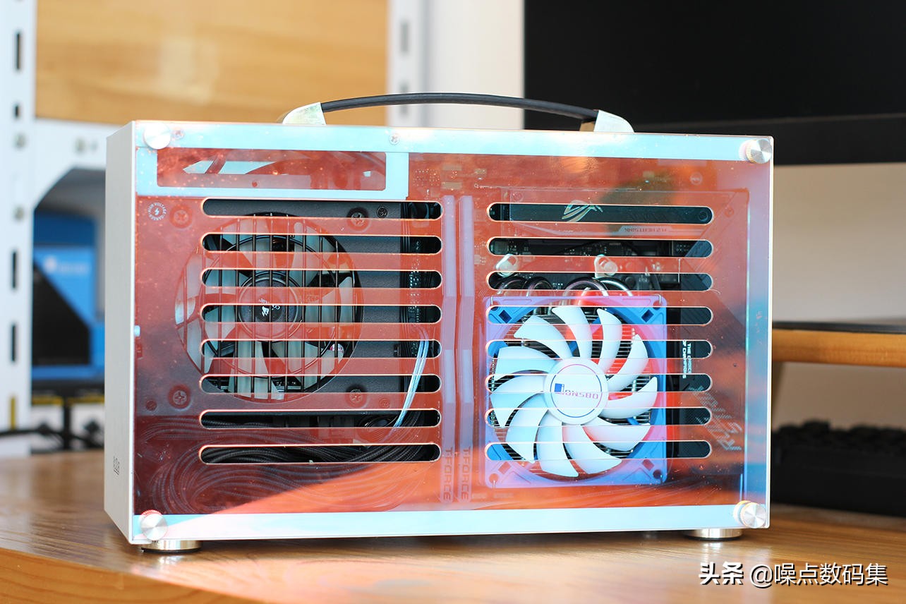 超频三蜂鸟100机箱,超频3蜂鸟i100装机