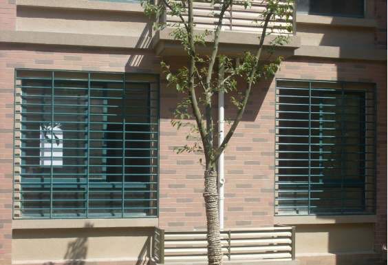 还在纠结装修用不用大品牌门窗,还在纠结去哪里选择防盗门吗