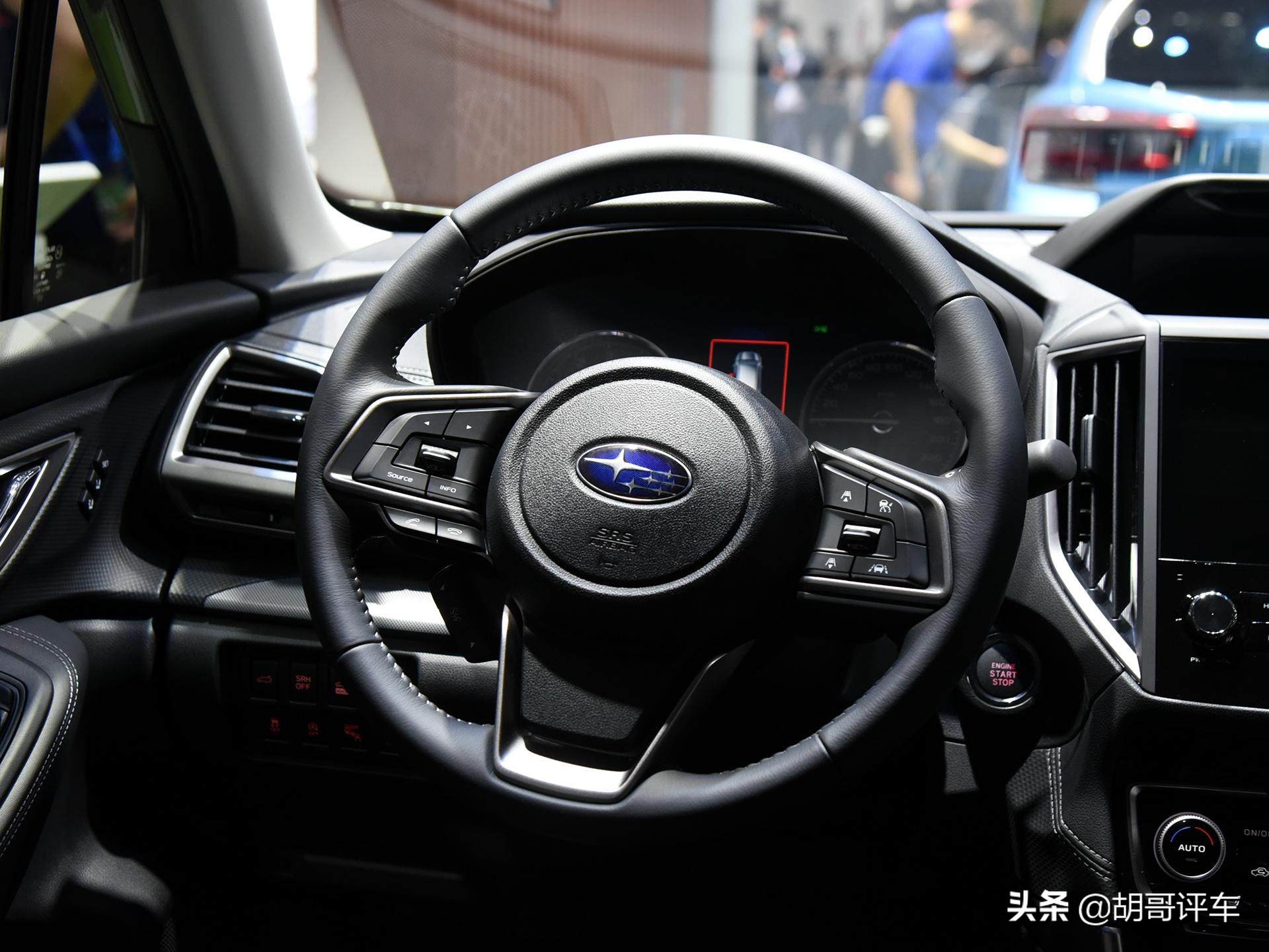 全系水平对置发动机,做工用料很良心,实拍斯巴鲁森林人