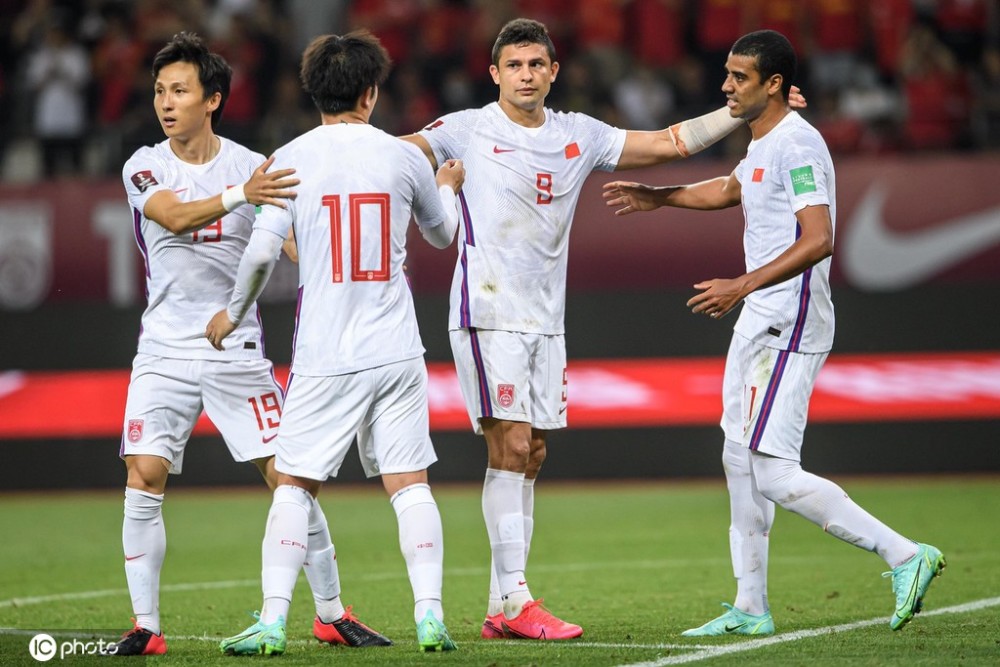 国足7比0战胜关岛全场回放,7比0国足40强赛大胜关岛