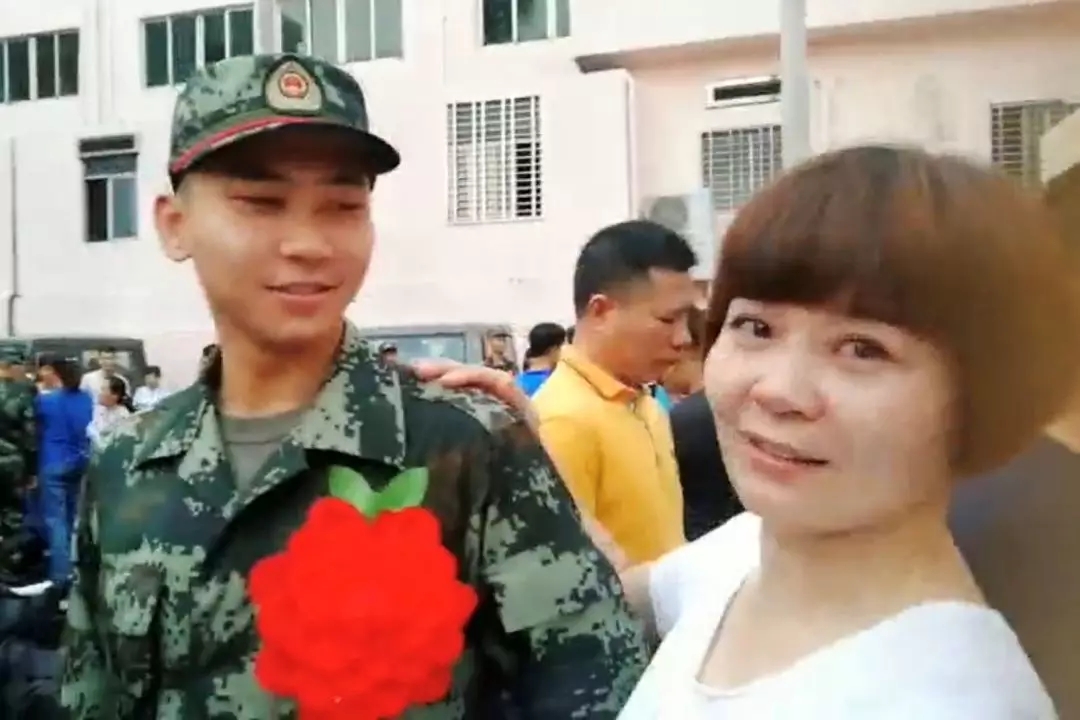 新兵对父母说的话,新兵入营爸妈对你说的话