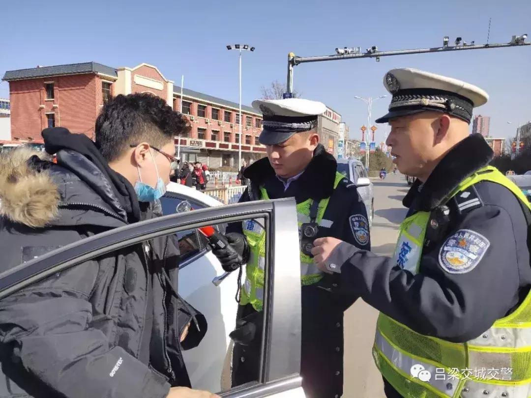 交警大队圆满完成春节安保,县公安局交警大队五一假期保畅通