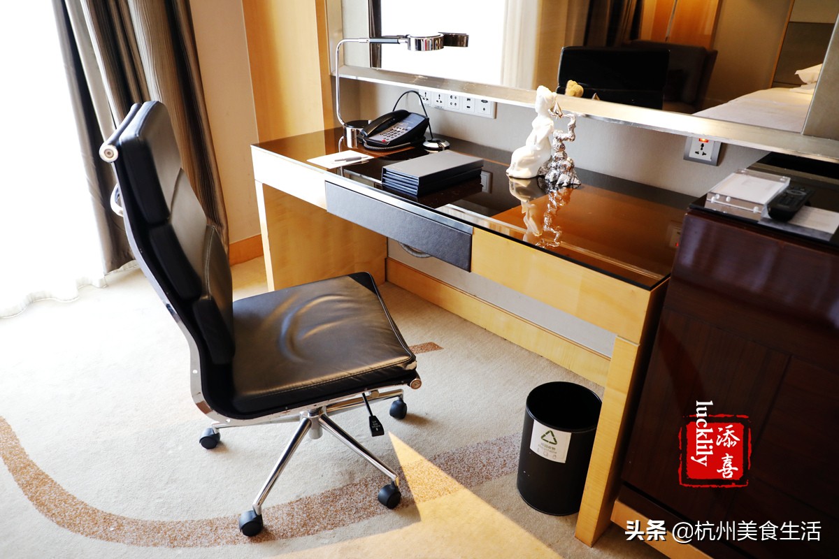 镇江美食三怪,镇江美食推荐锅盖面