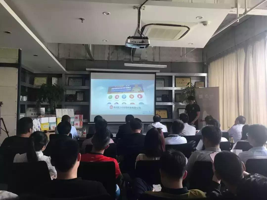 这么多大佬来到垄上频道，原来是那个差点成了雷军第二的人，终于有了大动作！