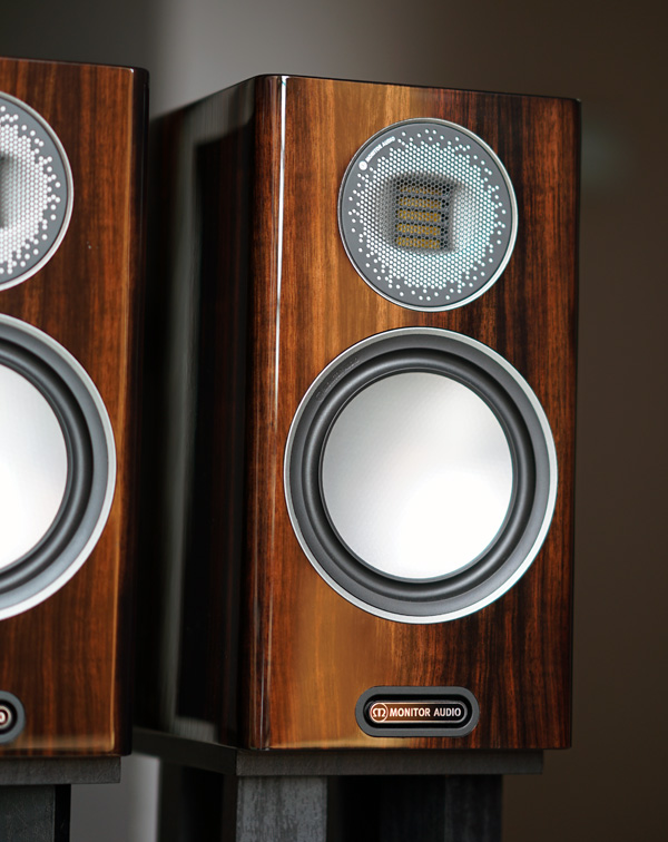 猛牌Gold100书架箱搭配乐圣里海三件套组Hi-Fi是什么感觉?