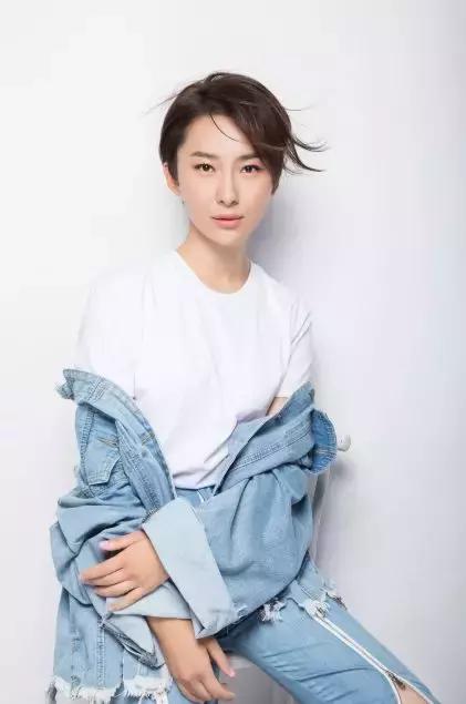 从服务员到好莱坞最红华裔女演员,从服务员到明星