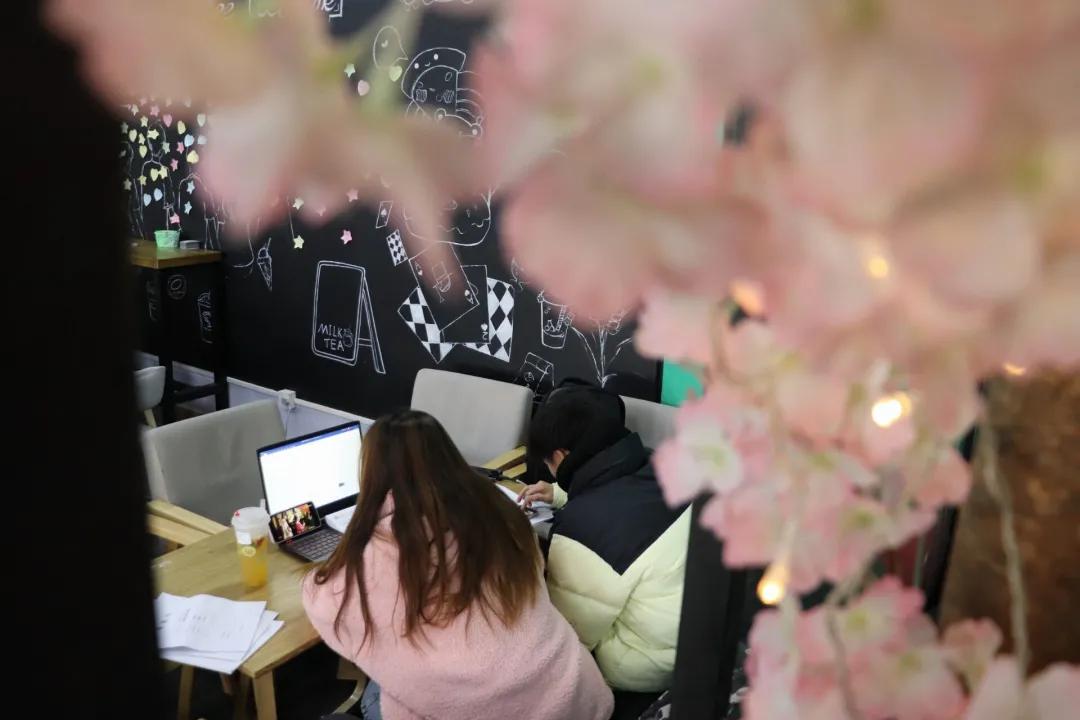 校园春季约拍,校园浪漫约会计划