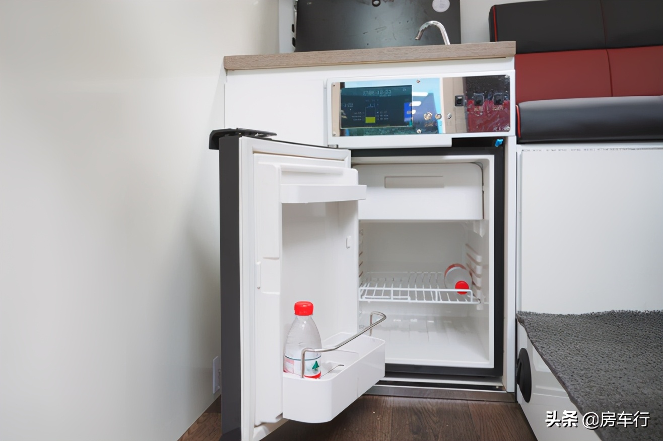 旅美速腾福特3.5t四驱b型房车,2024款福特t8b型房车四驱