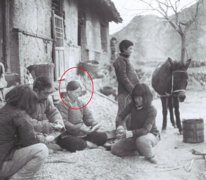 河北一农妇，亲手将3个儿子送上战场，13次被毛主席接见，她是谁