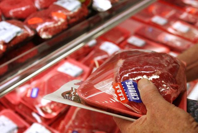 美国物价暴涨会使美元跌下来吗,美国通货膨胀为什么美元还在升值