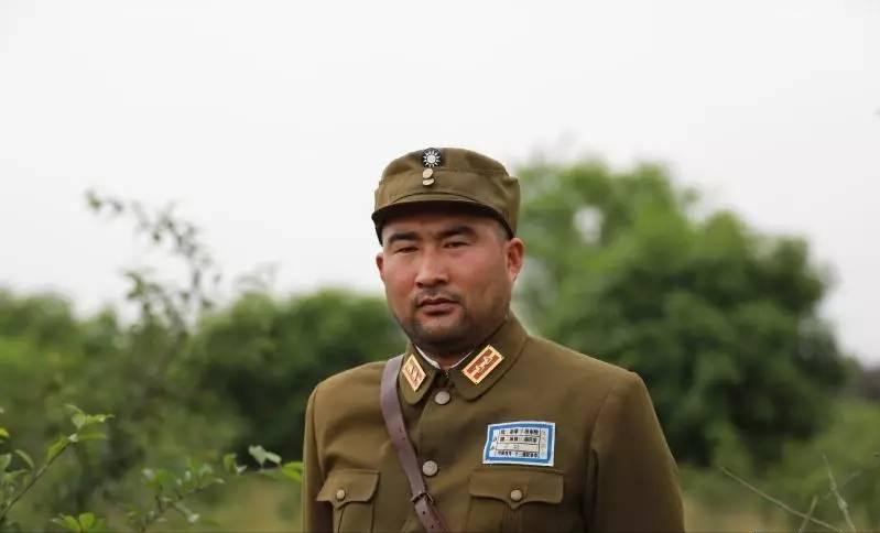 杀害刘胡兰凶手张全宝，拔掉胡子藏身地窖，抽烟暴露行踪被捕处决