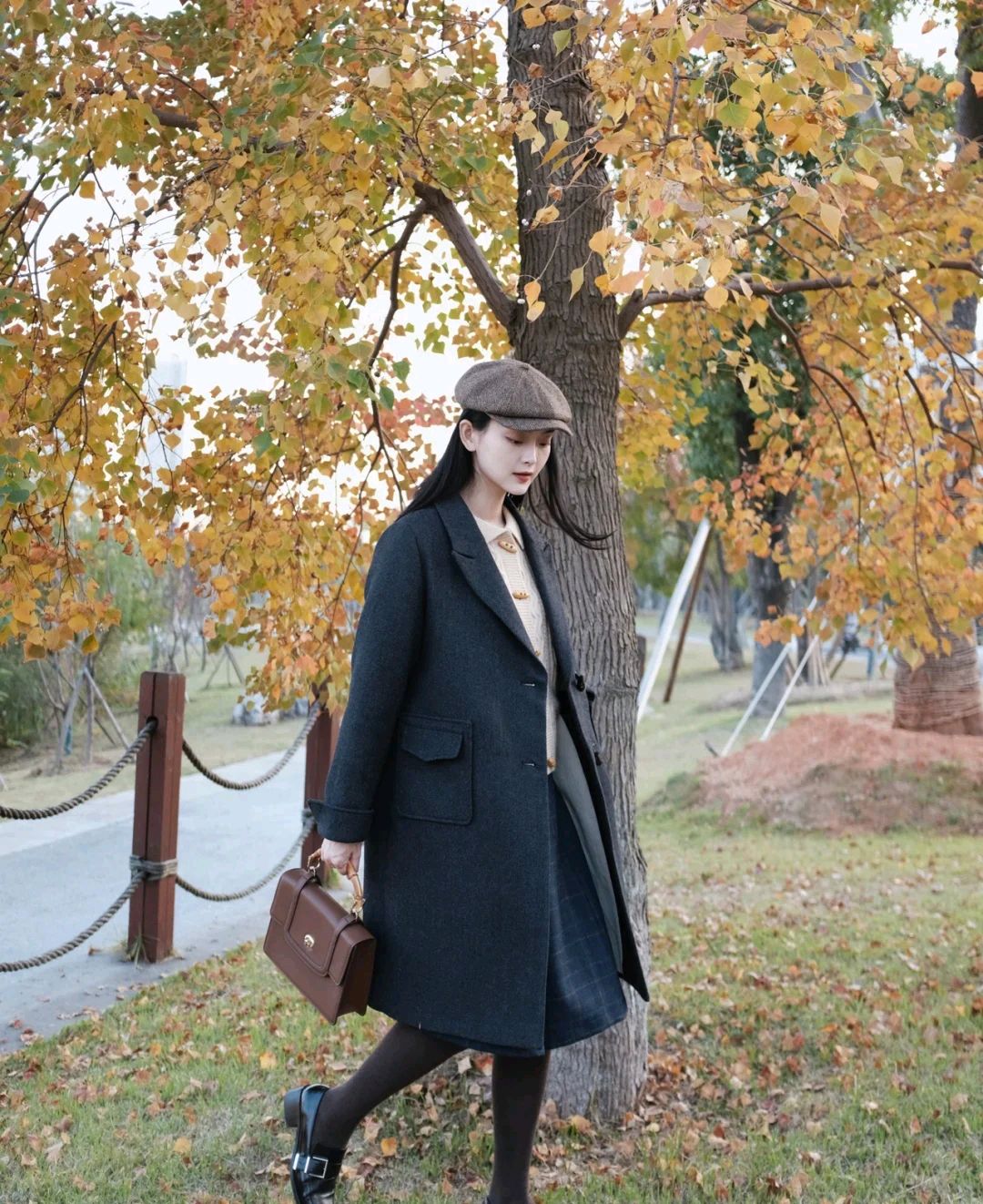 高级感穿搭超爱这个复古风穿搭,高级松弛感复古文艺穿搭