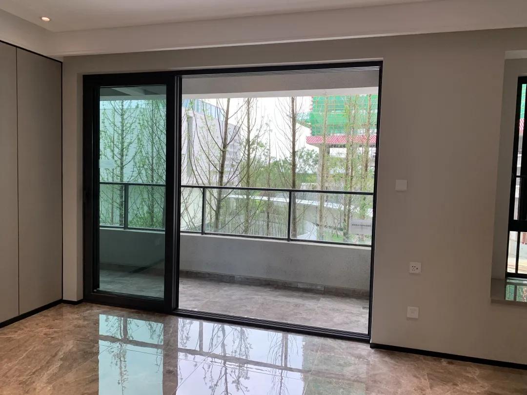 成都东安新城，一场豪赌的盛宴