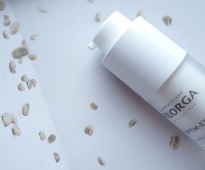 眼霜淡化黑眼圈正确使用方法,眼霜的正确使用方法去除黑眼圈