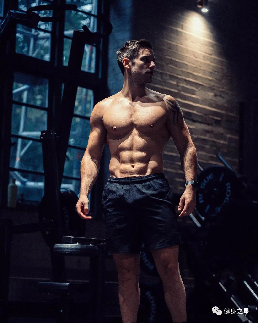 酷似海王的男模,酷似陈冠希的肌肉男