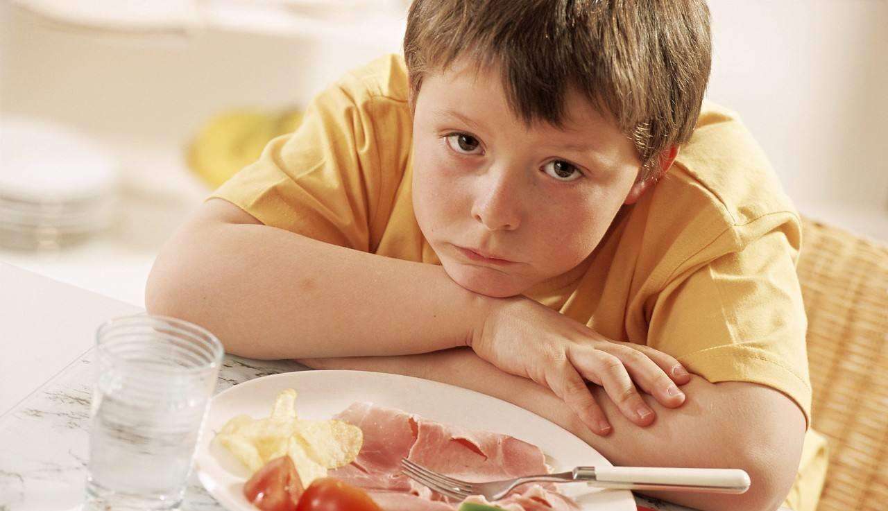 孩子脾胃虚用骨头炖汤放什么好,喝骨头汤伤脾胃吗